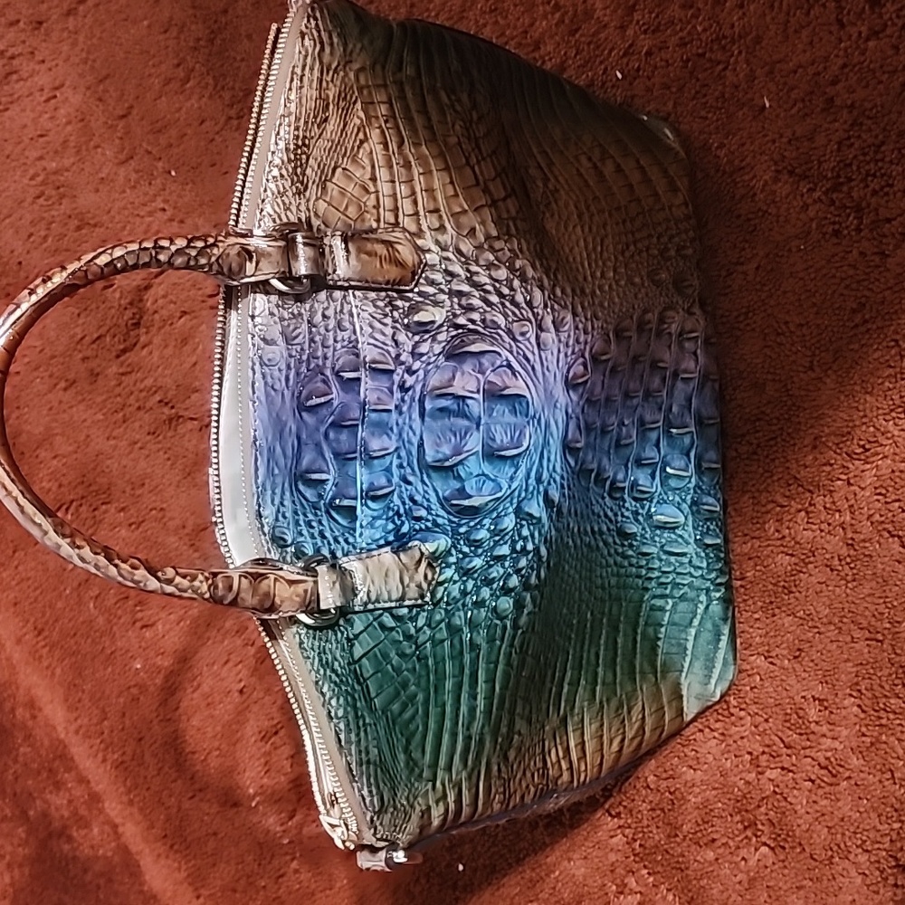 MELBOURNE DUXBURY BRAHMAN BAG.